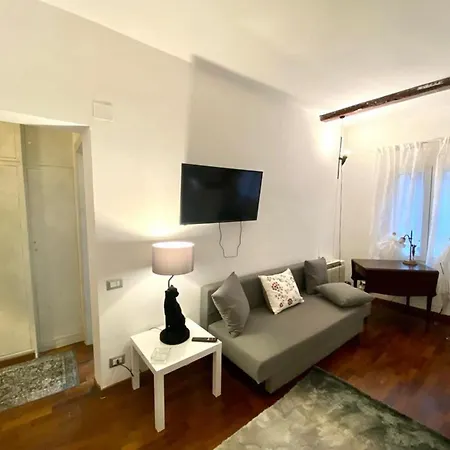 Apartment Navona Viola Rome