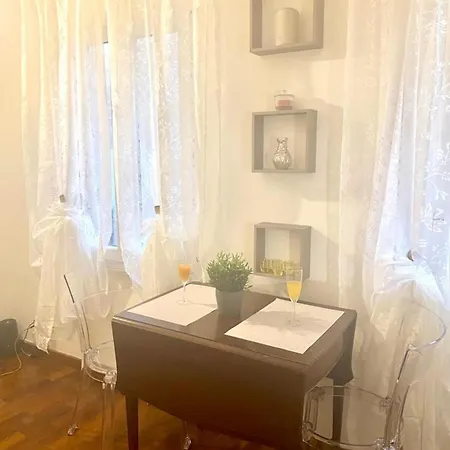 Apartment Navona Viola Rome