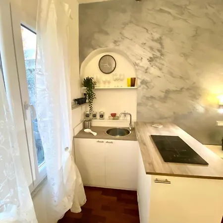 Apartment Navona Viola *