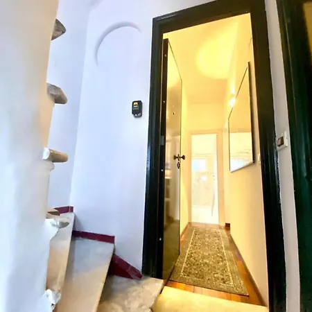 Navona Viola Apartment *