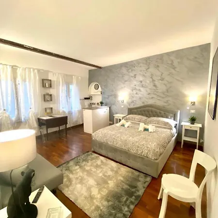 Navona Viola Apartment Rome